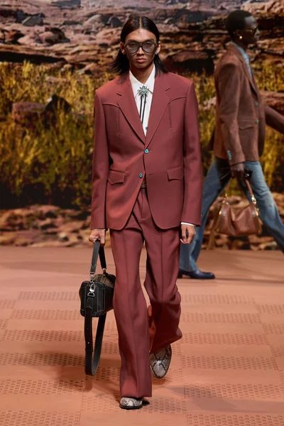 Look 27